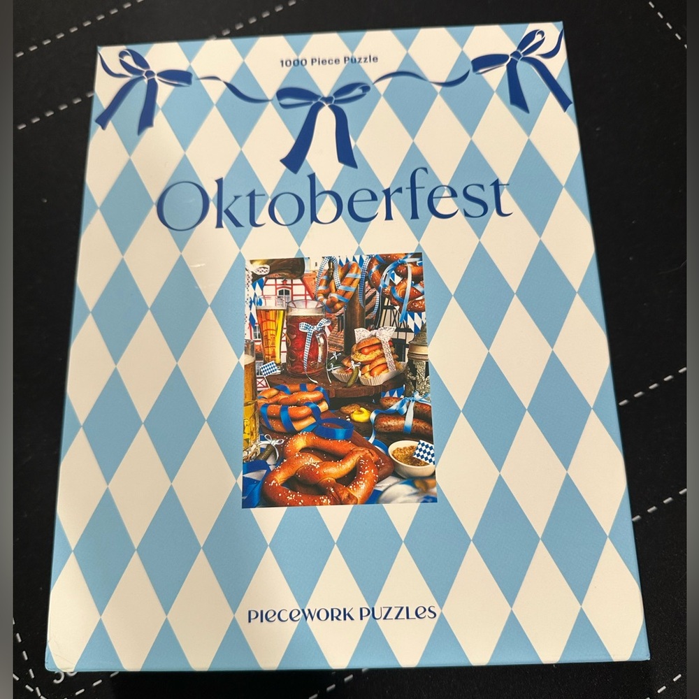 Piecework Oktoberfest 1000 Piece Puzzle - Picture 5 of 10